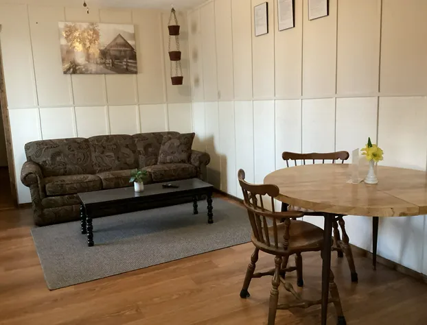 Homestead Motel & RV hotel detail image 4