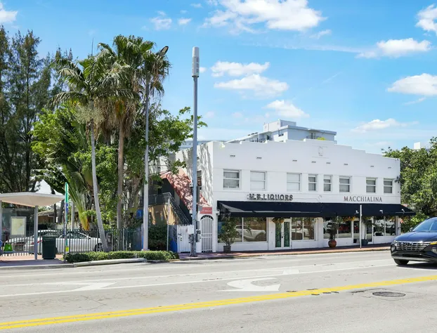 Alton Road hotel detail image 1