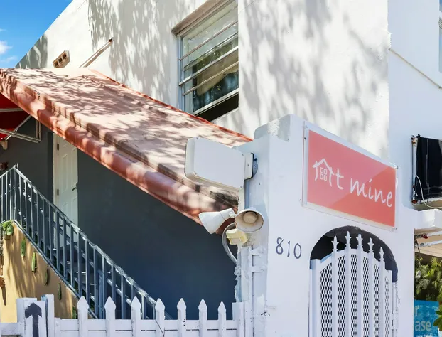 Alton Road hotel detail image 4