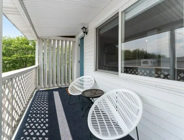 Seaside Suites hotel detail image 2