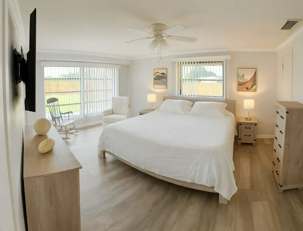 Spacious Family Retreat Port Charlotte hotel detail image 3