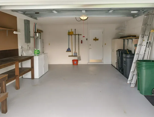 Spacious Family Retreat Port Charlotte hotel detail image 2