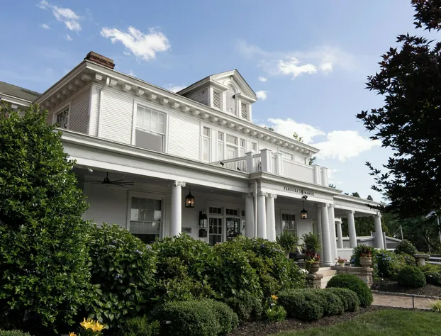 Pandora's Manor Bed & Breakfast hotel detail image 1