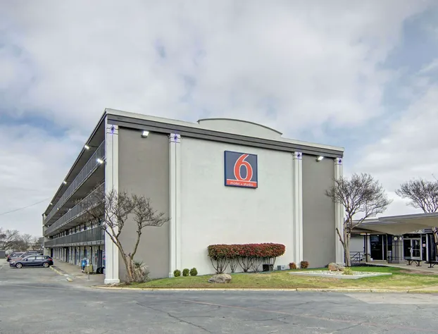 Studio 6 Mesquite, Tx – Town East hotel detail image 1
