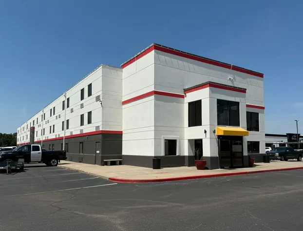 Coratel Inn and Suites by Jasper Wichita North hotel detail image 2