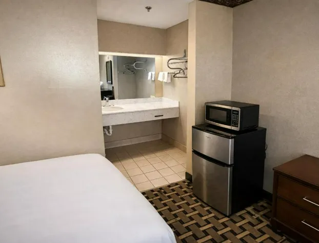 Springplace Inn & Suites hotel detail image 2