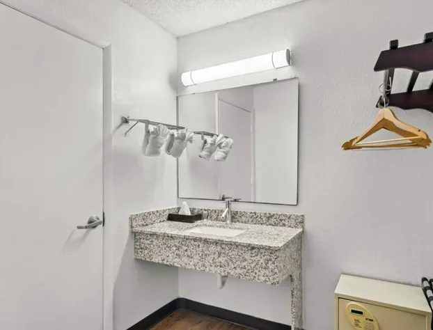 Homestay Inn & Suites hotel detail image 4