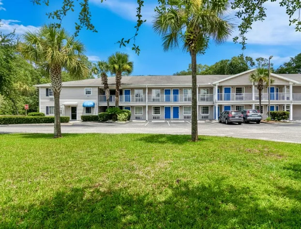 Homestay Inn & Suites hotel detail image 2