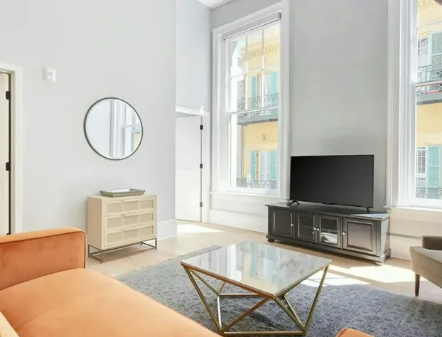 2 Units, Steps to the French Quarter & Bourbon St The Harlequin by Avantstay hotel detail image 2