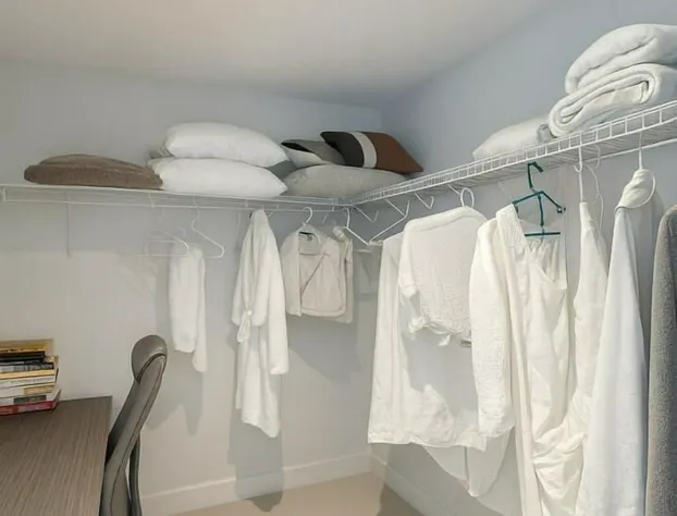 Iceboat Elegance Suites hotel detail image 3