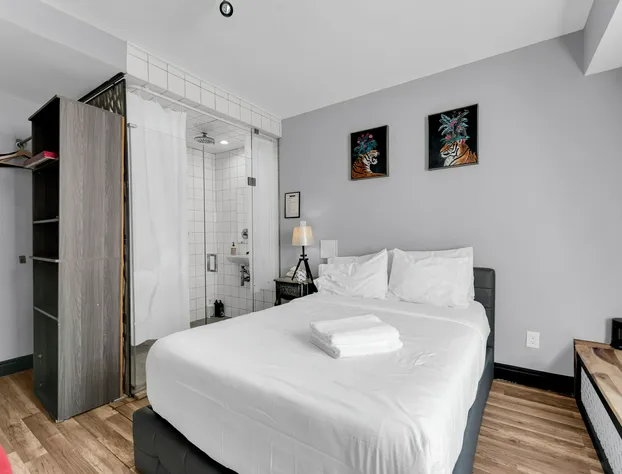 GUESTIC at Queen West hotel detail image 2