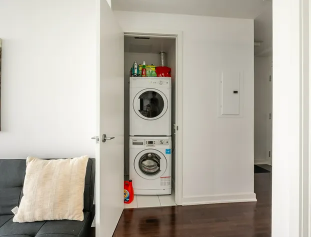 Gorgeous Downtown Apartments hotel detail image 4