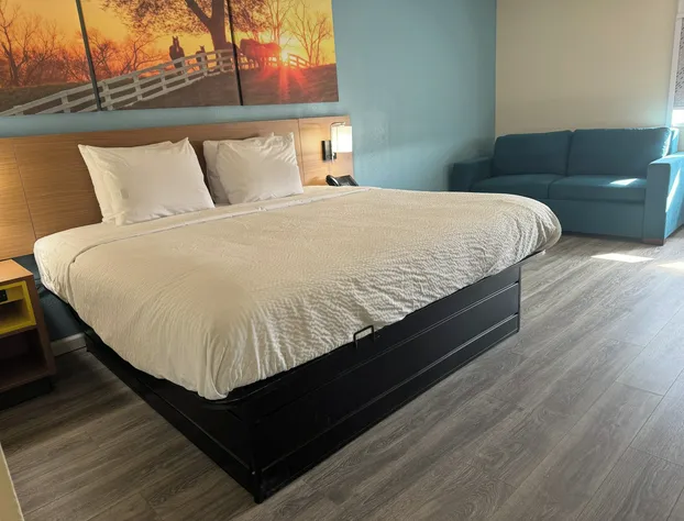 Days Inn & Suites By Wyndham Festus hotel detail image 4