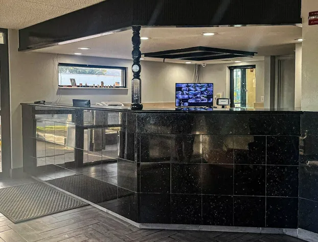 Studio 6 Suites Dallas. TX - Loop 12 West hotel detail image 3