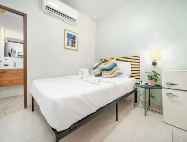Room 5 - Modern City Stay in Santurce hotel detail image 2