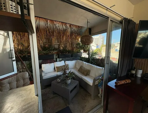 Romantic Zone by Monyxbnb hotel detail image 4