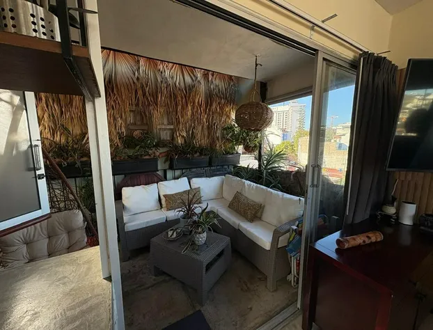 Romantic Zone by Monyxbnb hotel detail image 4