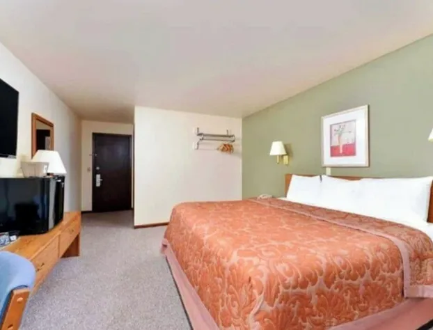 EconoLux Inn hotel detail image 4