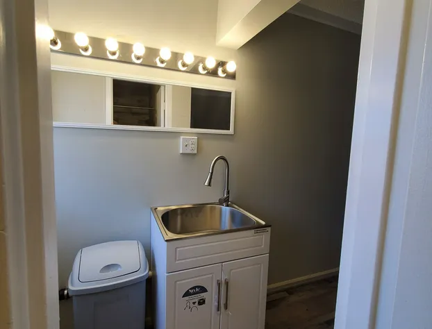 The Cannonball hotel detail image 1