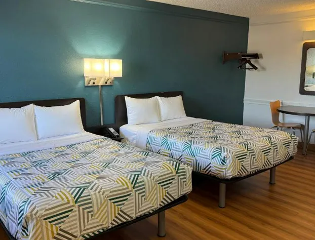 Studio 6 - Beaumont, TX hotel detail image 3