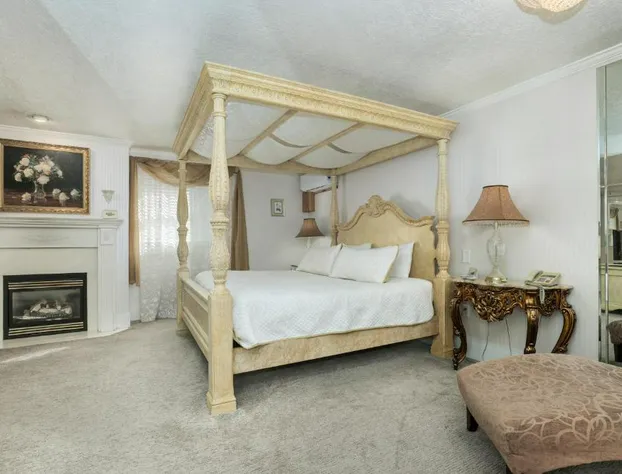 Old Rock Church Bed and Breakfast hotel detail image 2