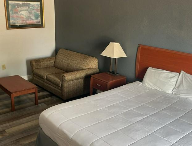 Clute Inn hotel detail image 3