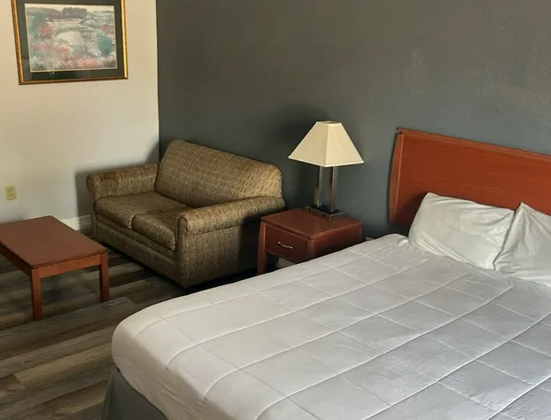 Clute Inn hotel detail image 3