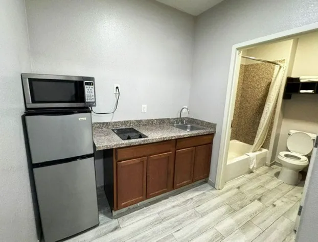 Downtowner Inns & Suites hotel detail image 1