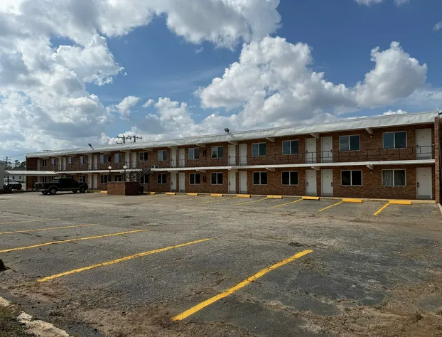 Deluxe Inn hotel detail image 1