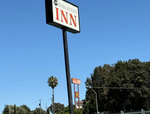 Discovery Inn Vallejo I 80 Near Napa CA hotel detail image 1